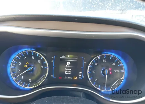 2020 Chrysler Voyager Lxi из США, поврежденный, VIN 2C4RC1DG9LR172002